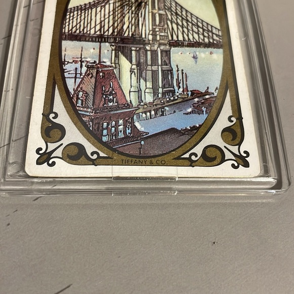 VINTAGE BROOKLYN BRIDGE TIFFANY & CO PLAYING CARD KEYCHAIN. MINT CONDITION. - Picture 2 of 3